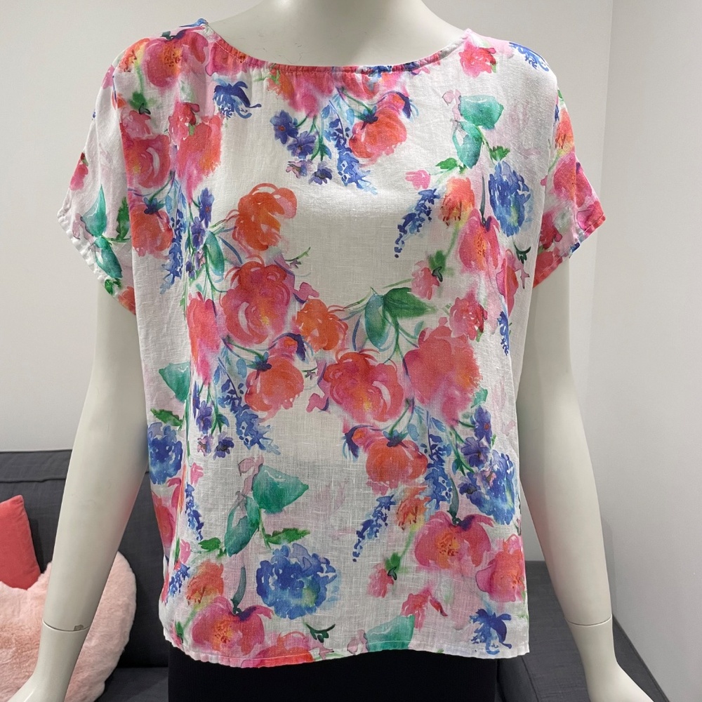 CUT LOOSE Linen-Blend Floral Top Size Medium Short Sleeves High-Low Relaxed Fit